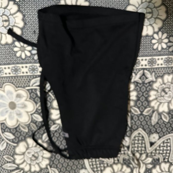 Essential - Picture 2 of 3